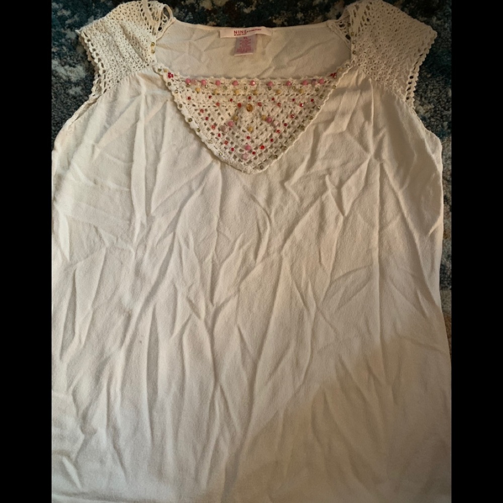 ☔️Light knit tank w bead and crochet details sz XL